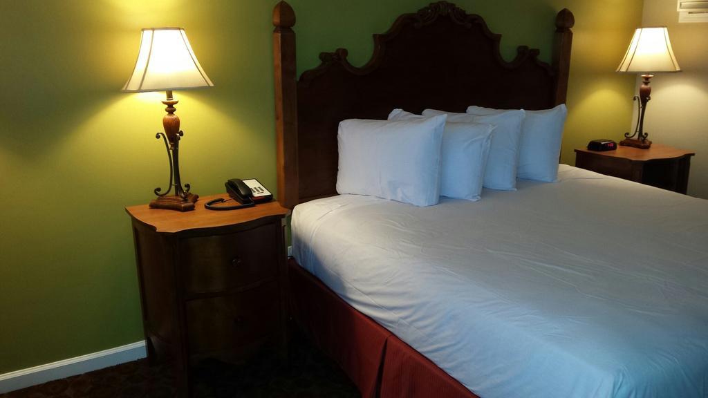 Kentucky Lake Inn Gilbertsville Pokój zdjęcie